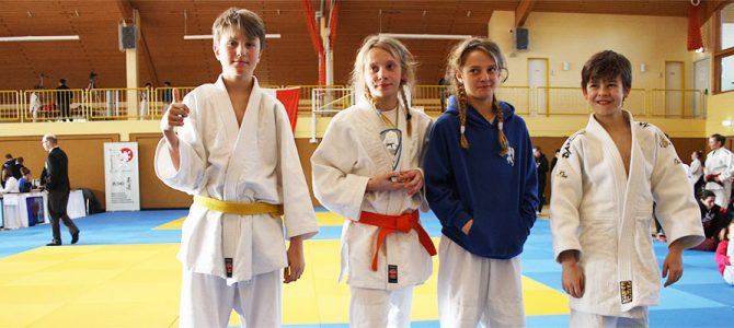 Klara gewinnt 24. Pharmaturnier in Kremmen Klara gewinnt 24. Pharmaturnier in Kremmen