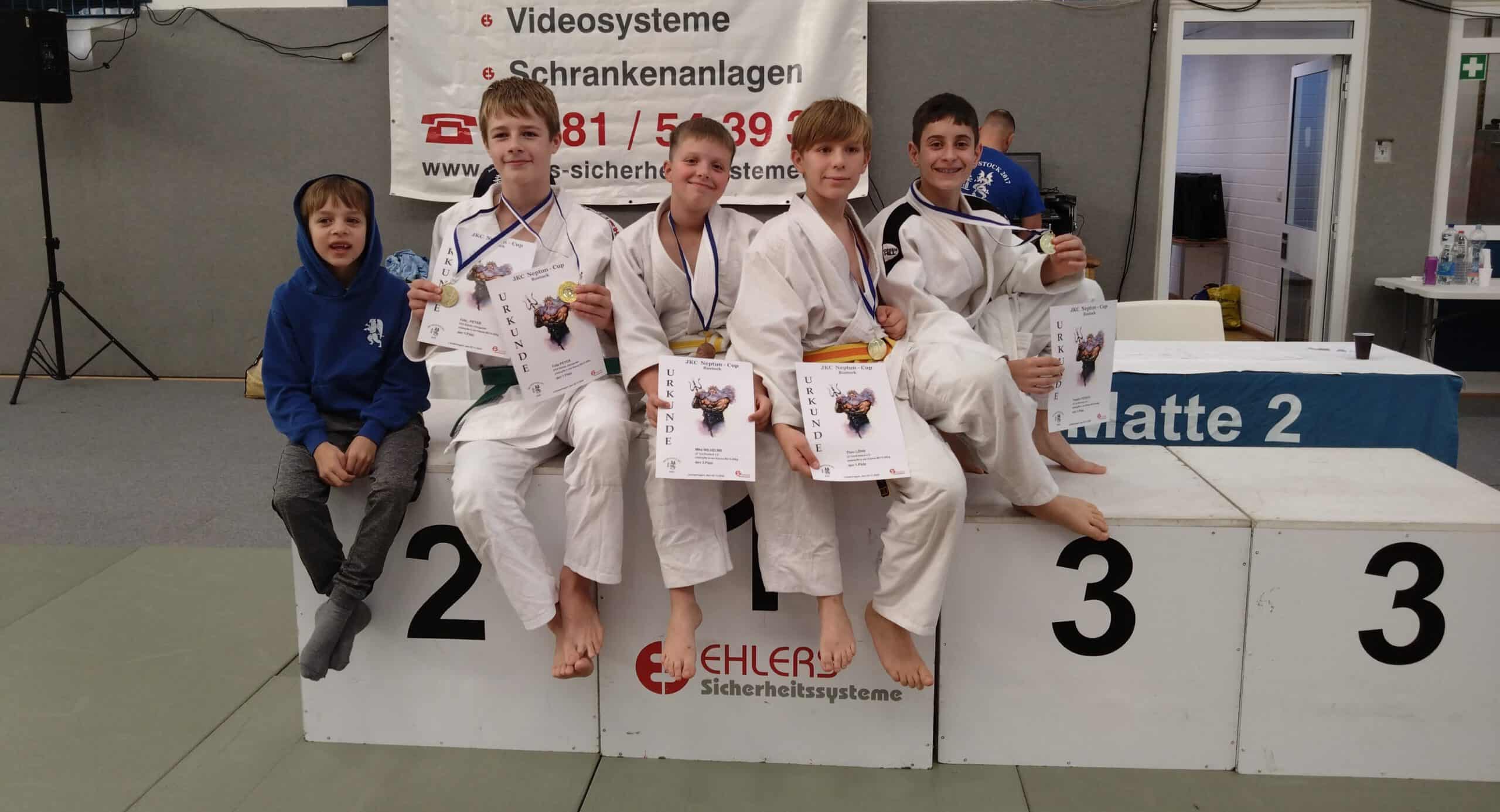 Fünf Goldmedaillen beim Neptun-Cup in Rostock